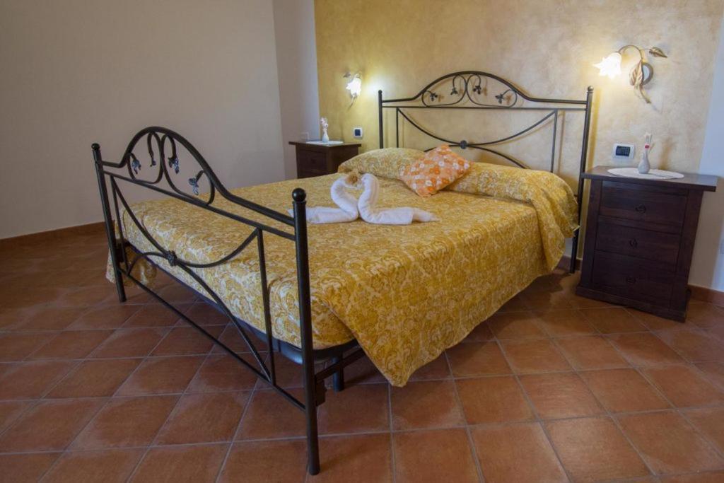 Agriturismo Gli Antichi Sapori - Con Stazione Di Ricarica Veicoli Elettrici Vatolla Exterior photo